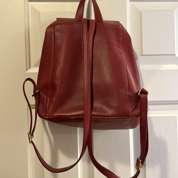 Vintage Coach dark red Legacy leather backpack - Picture 2 of 5